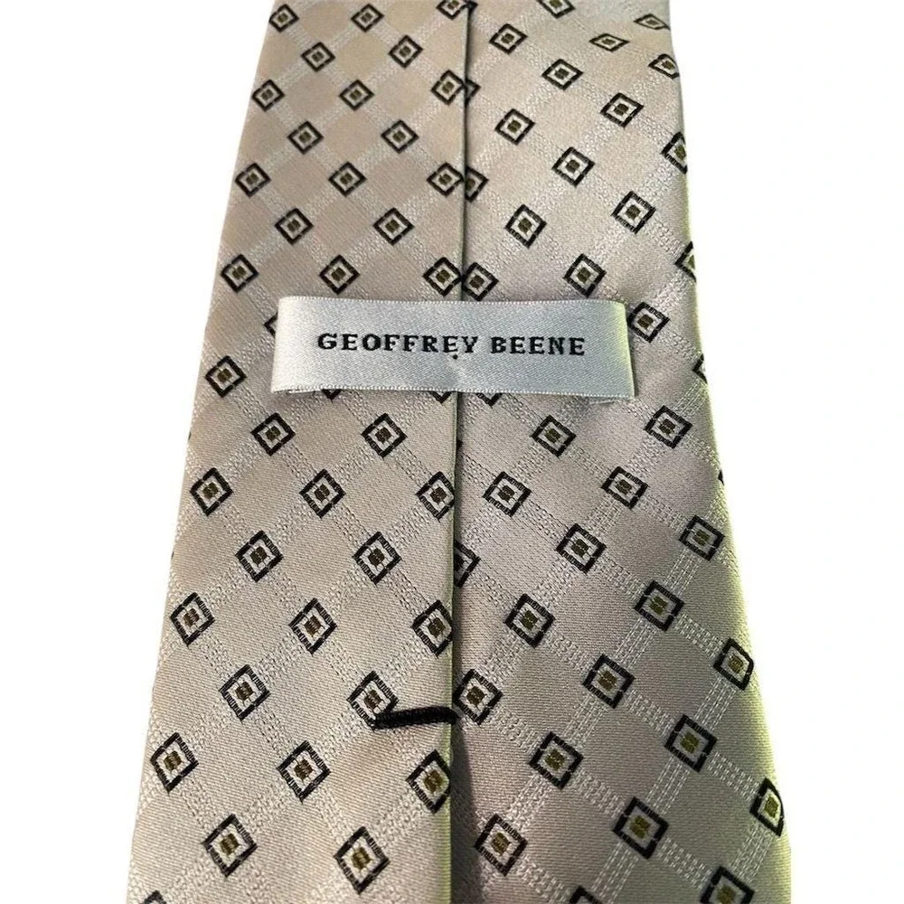VTG Tan & Black Geoffrey Beene Men's Silk Necktie Geometric Pattern Vintage-NICE